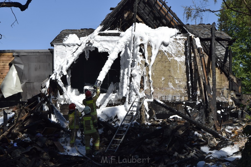 Grossfeuer Einfamilienhaus Siegburg Muehlengrabenstr P1412.JPG - Miklos Laubert